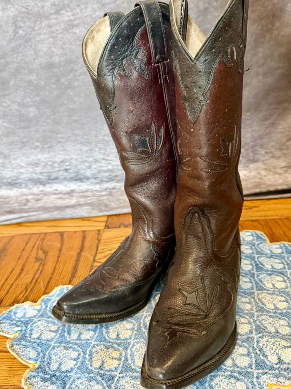 Justin Cowgirl Boots - Picture 2 of 6